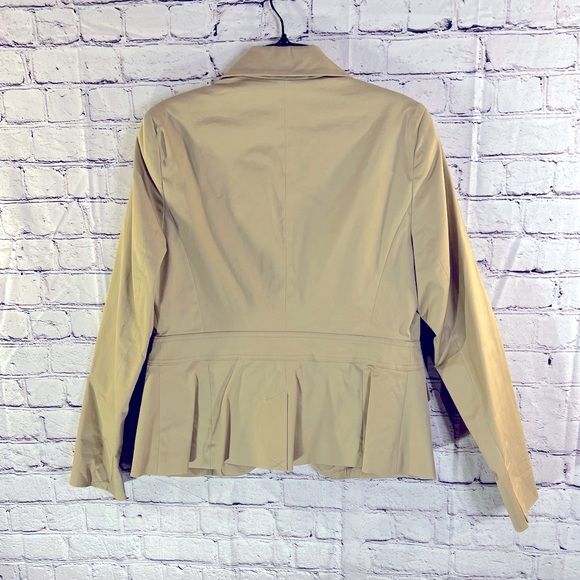 New York & Company. New Ladies Tan Blazer with button down front. Size 6. - Picture 6 of 14